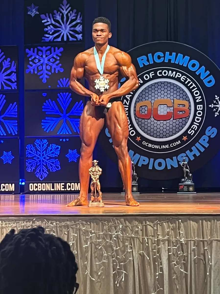 Jovanti on the bodybuilding competition stage